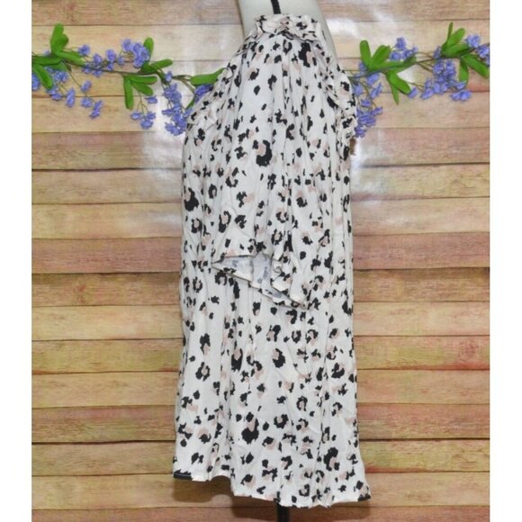 Andree By Unit Women's White V-Neck Short Sleeve Blouse 2X Animal Print Ruffles - Picture 5 of 10